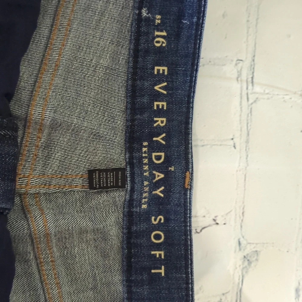 WHBM EVERYDAY SOFT Skinny Ankle, Trim Detail, Blue Women's Jeans Size 16